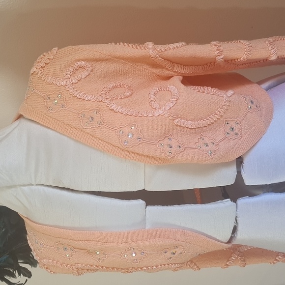 Unique Vintage crop top sweater size Medium 6 - Picture 2 of 4